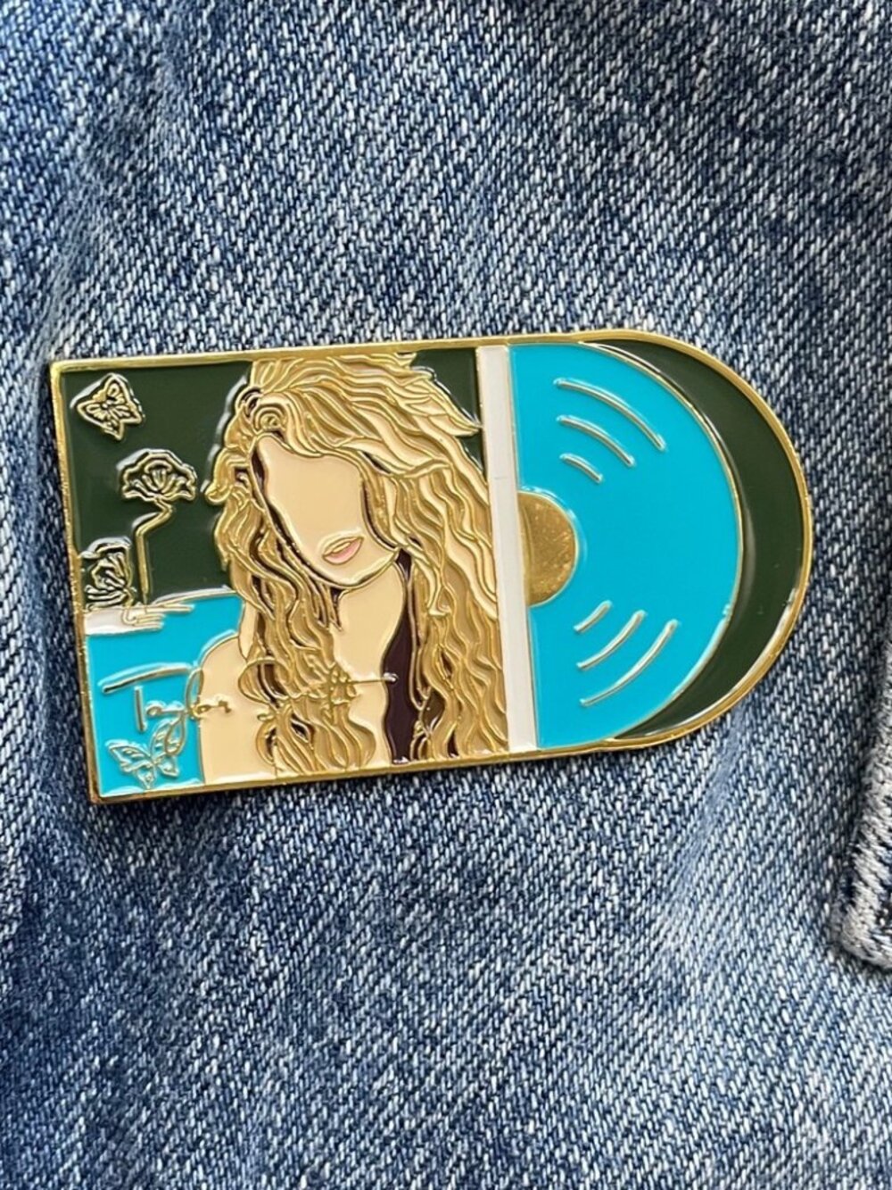 Debut Enamel Pin | Era Fan Pin